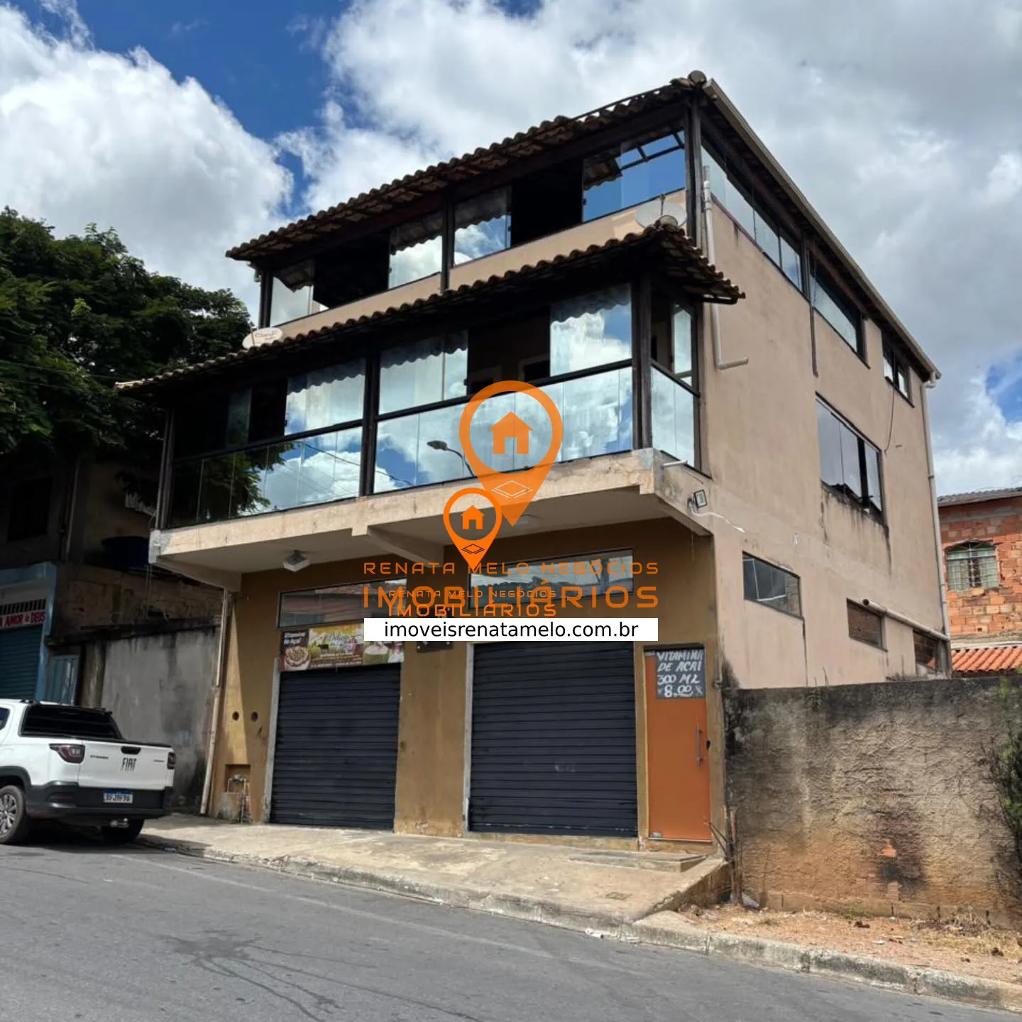Apartamento de 3 quartos com terraço e 2 lojas na Vila Fagundes