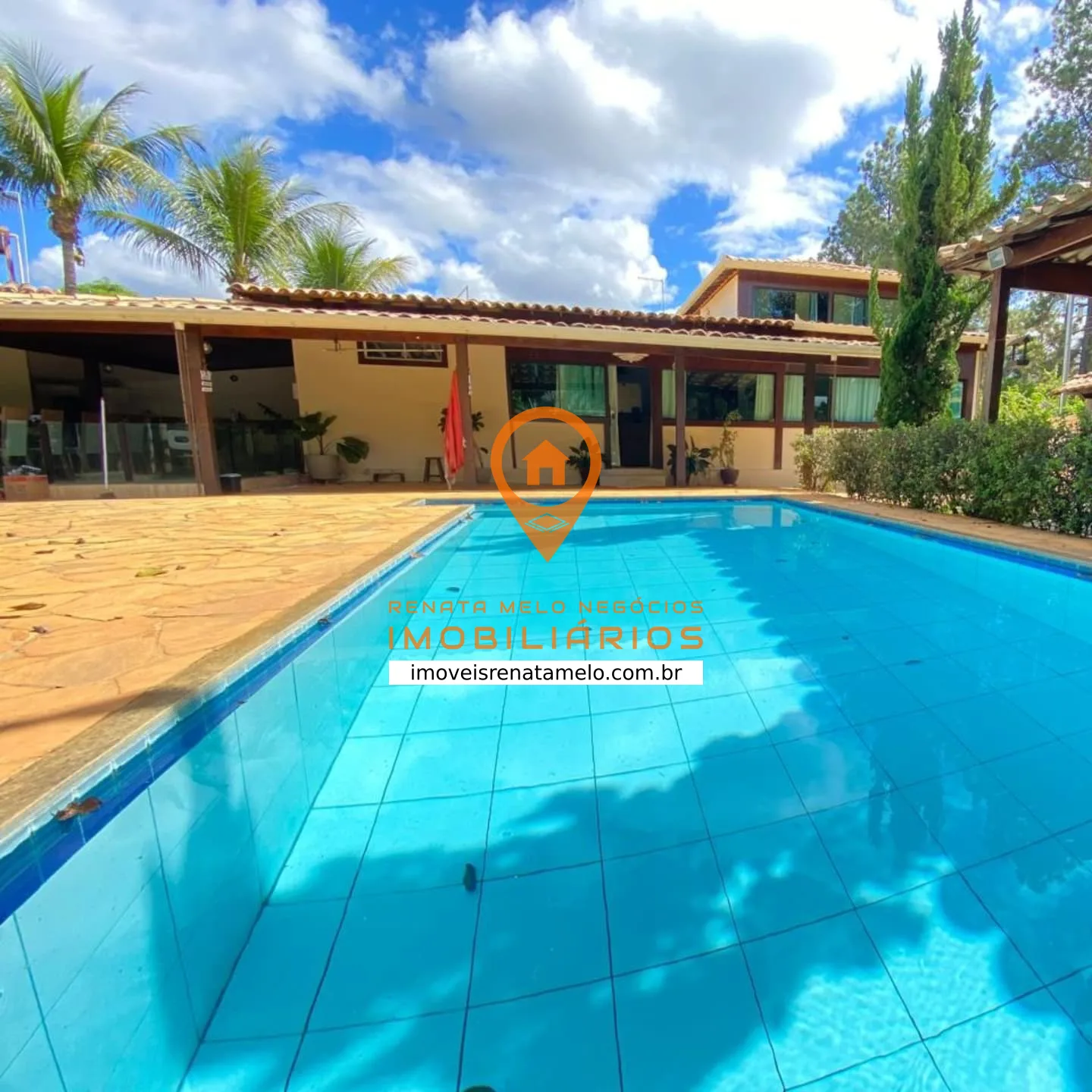 Casa de 4 quartos com piscina no Condomínio Estância da Mata