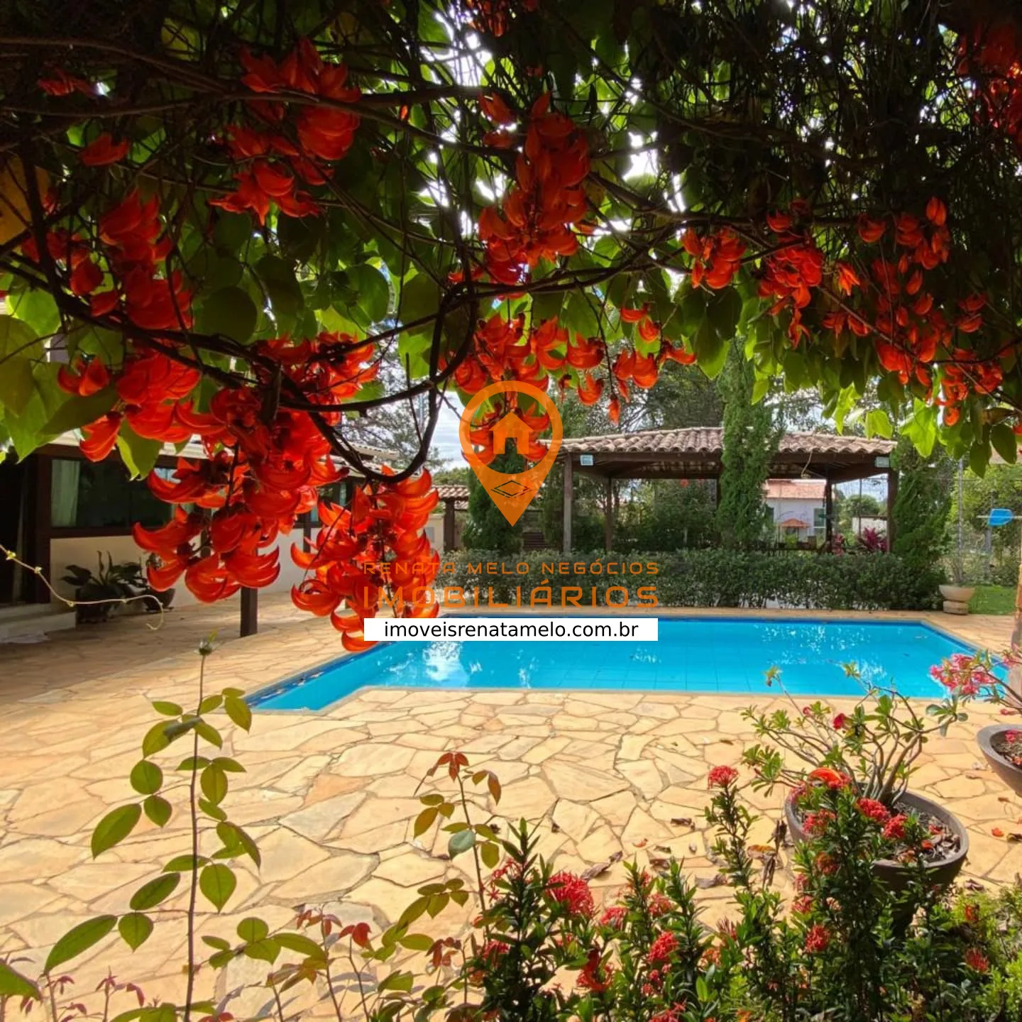 Casa de 4 quartos com piscina no Condomínio Estância da Mata