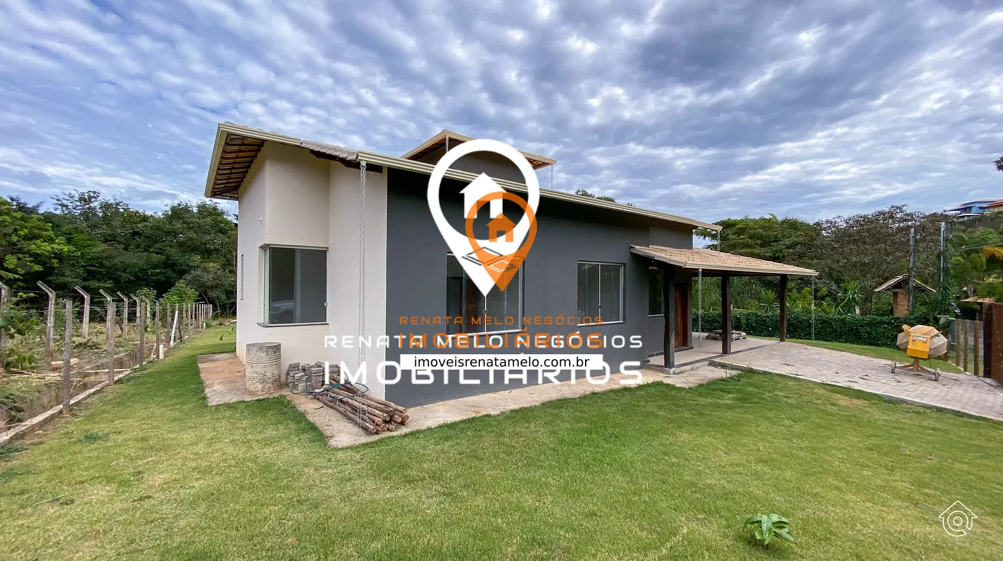 Casa de 3 quartos com piscina e 1.000 m² de terreno