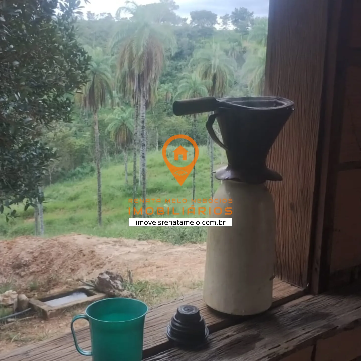 Terreno de 10 hectares com água a 10 km de Jaboticatubas