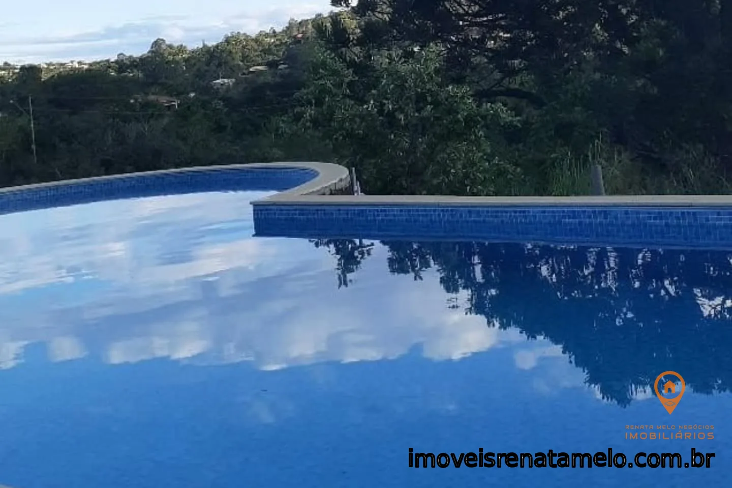 Casa com piscina aquecida no Condomínio Aldeia da Jaguara
